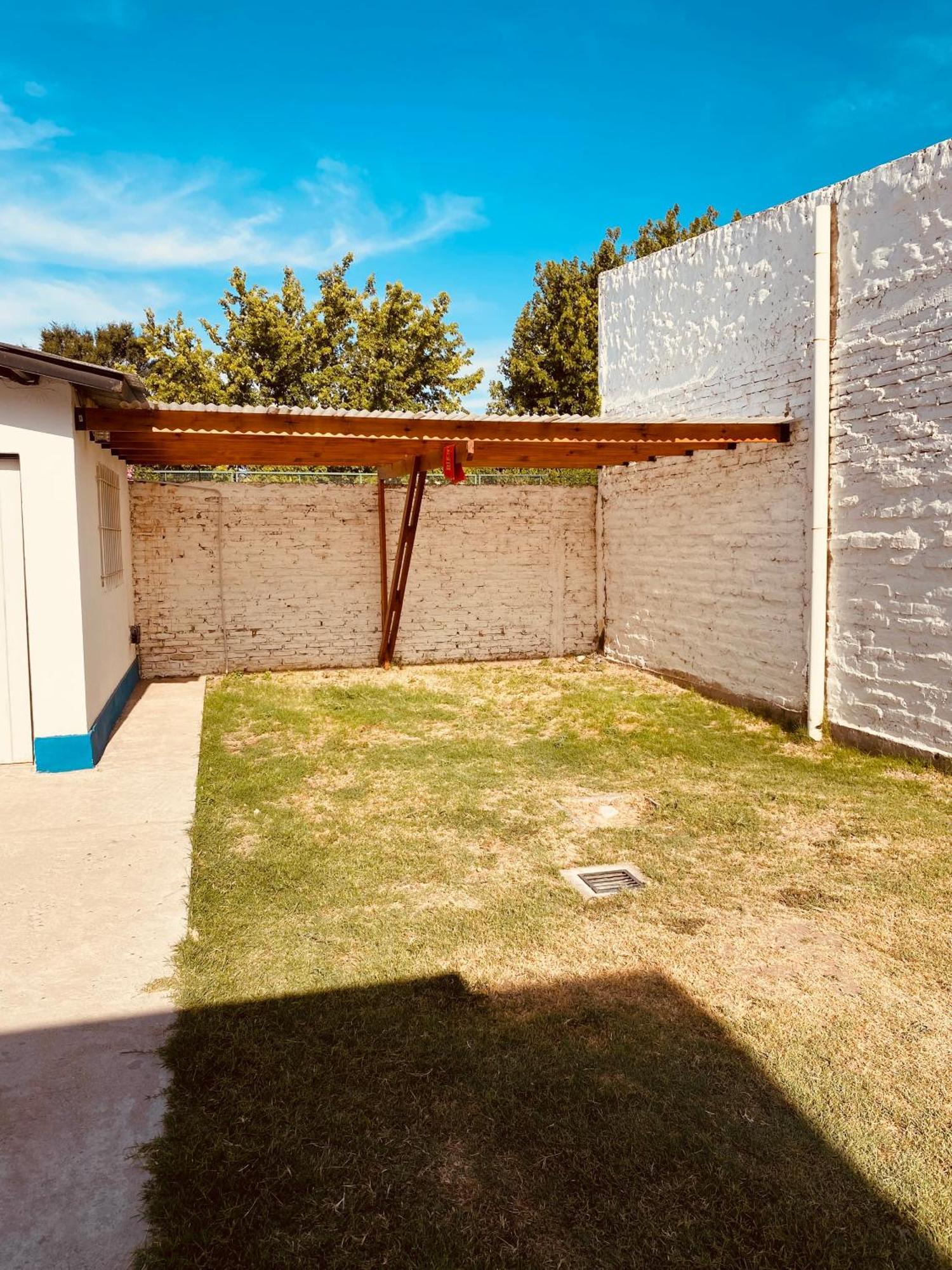 1 Apartment *
